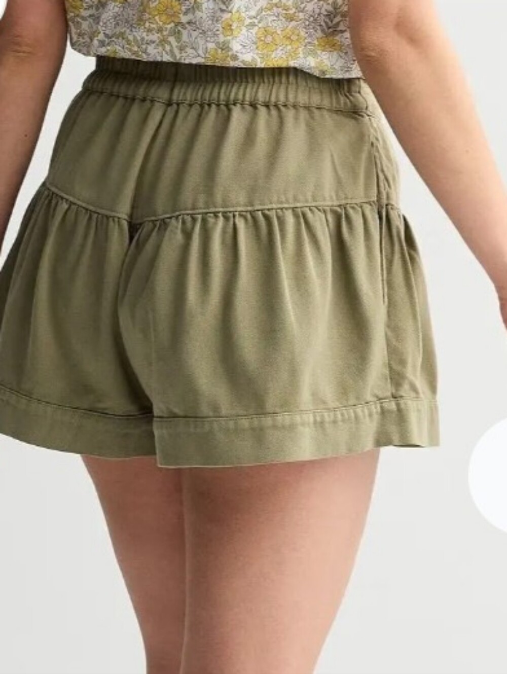 MNK High-Waist Olive Green Button-Front Women’s Shorts Size XL , New With Tags